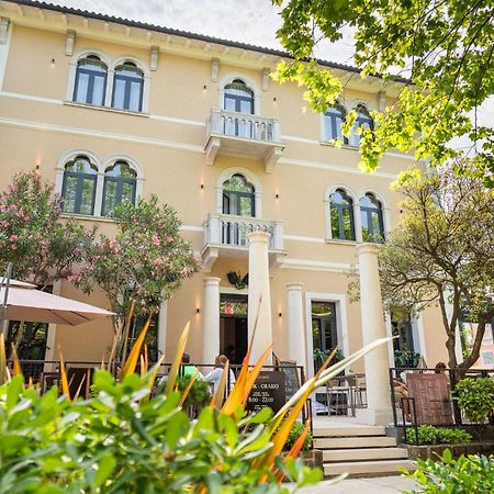 Degrassi Boutique Garni Hotel Ізола Екстер'єр фото